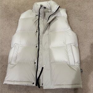 Aritzia Super Size Puff Vest XS ( runs big), stone